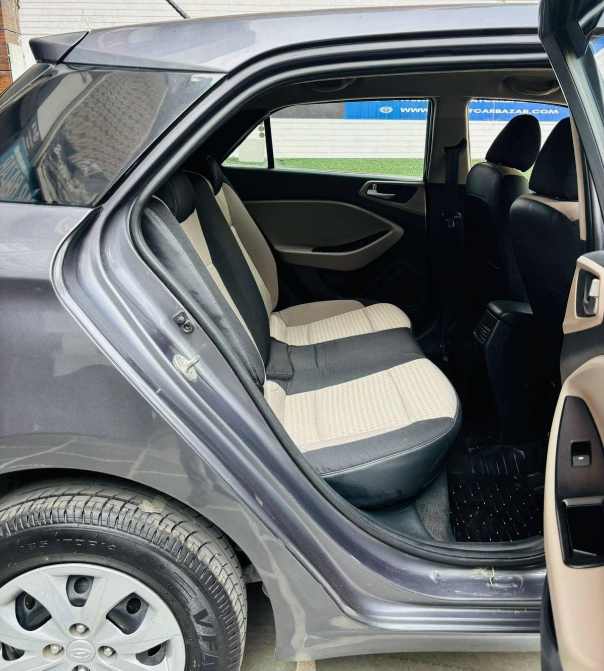45,000 KMS HYUNDAI I20 1.2 MAGNA PETROL (2019)