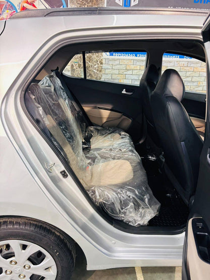 12,000 KMS HYUNDAI GRAND I10 1.2 SPORTZ (2016)