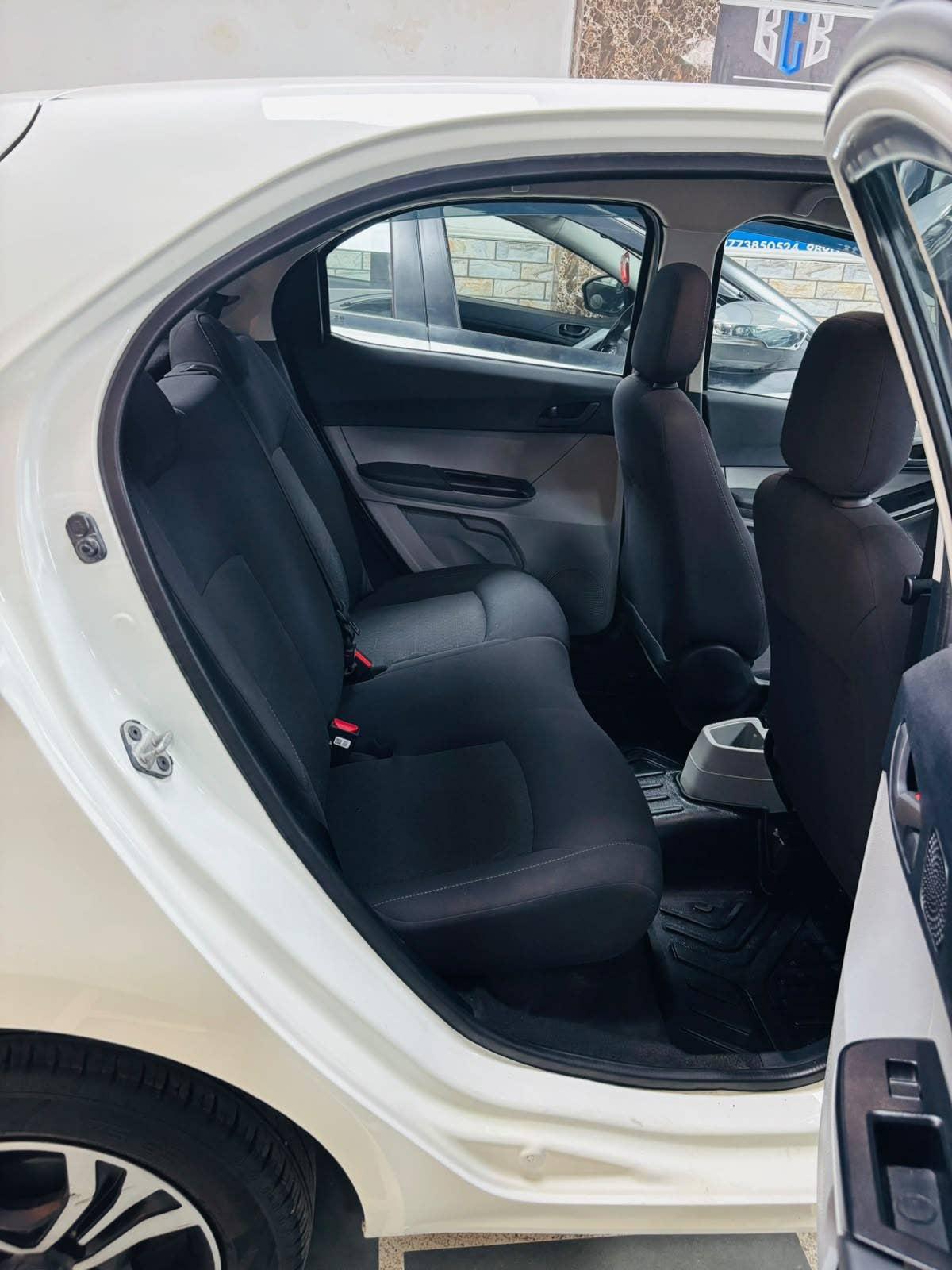 33,000 KMS TATA TIAGO XTA 1.2 I-CNG TWN (2024)