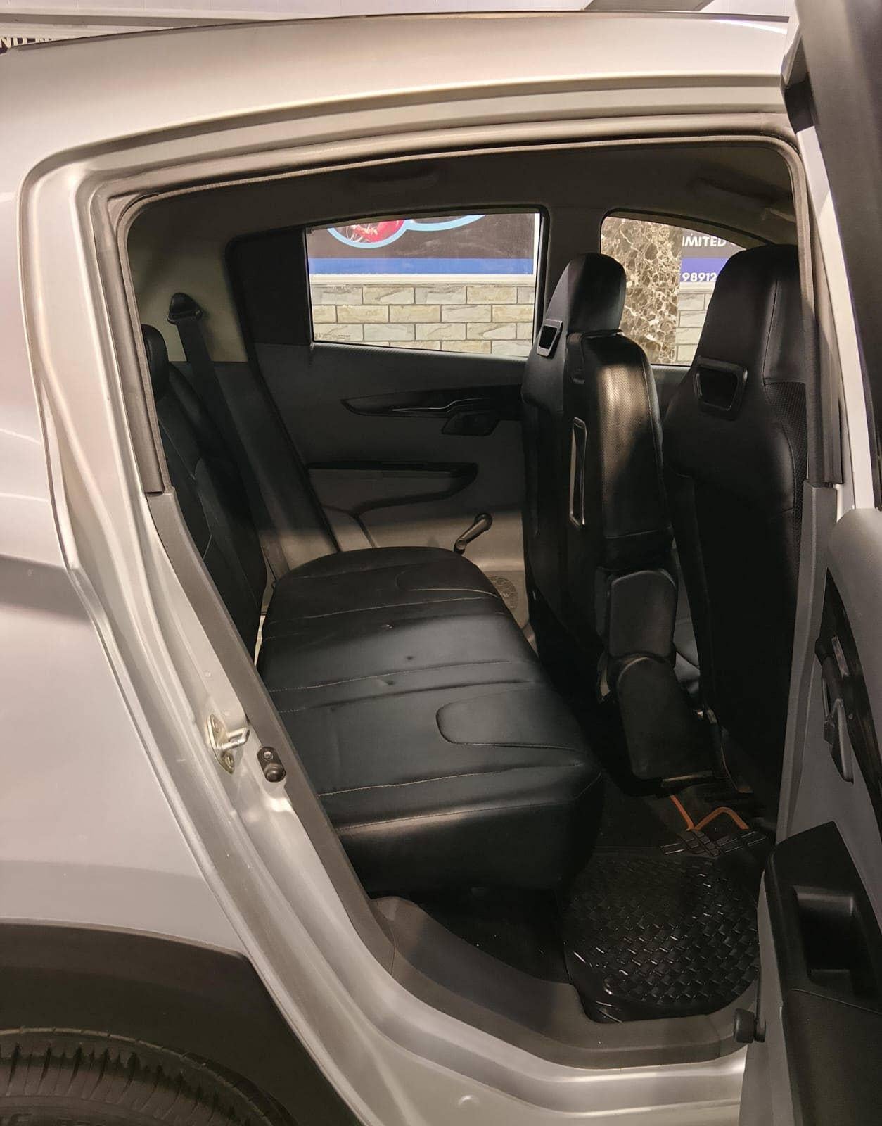 27,000 KMS MAHINDRA KUV 100 K2 NXT PETROL (2018)