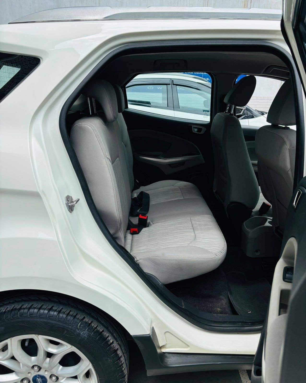40,000 KMS FORD ECOSPORT 1.0 TITANIUM ECOBOOST PETROL (2014)