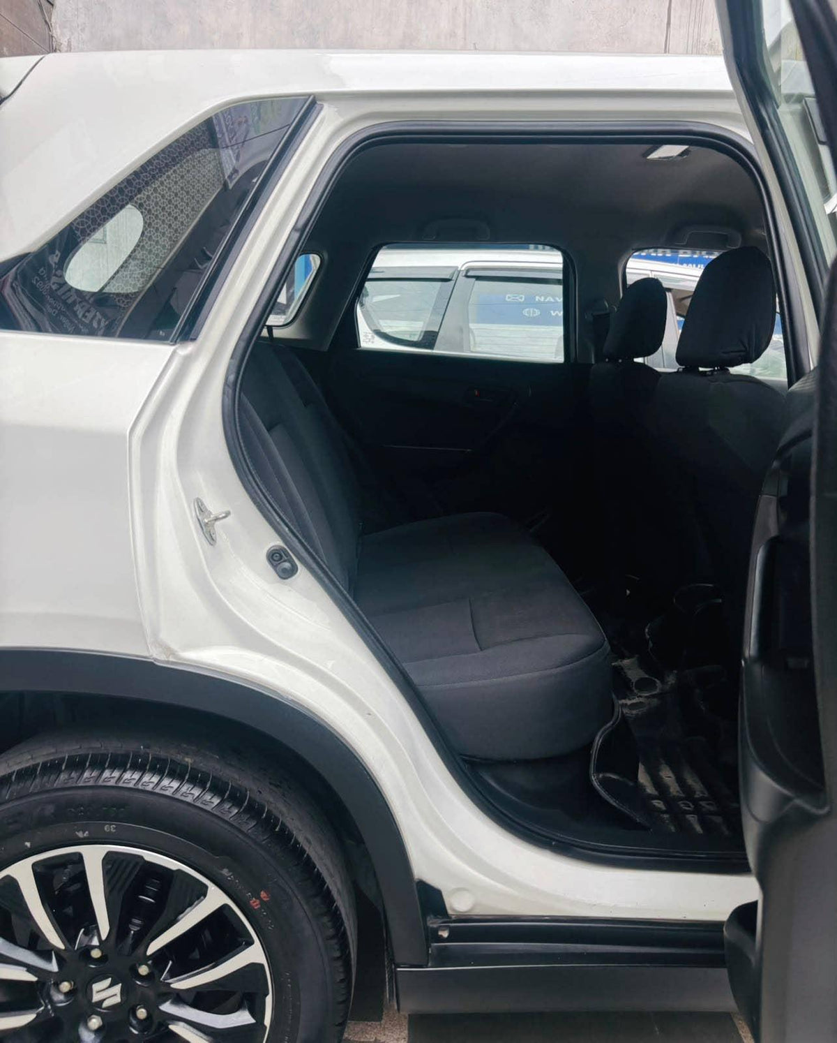 34,000 KMS MARUTI VITARA BREZZA LXI PETROL (2021)