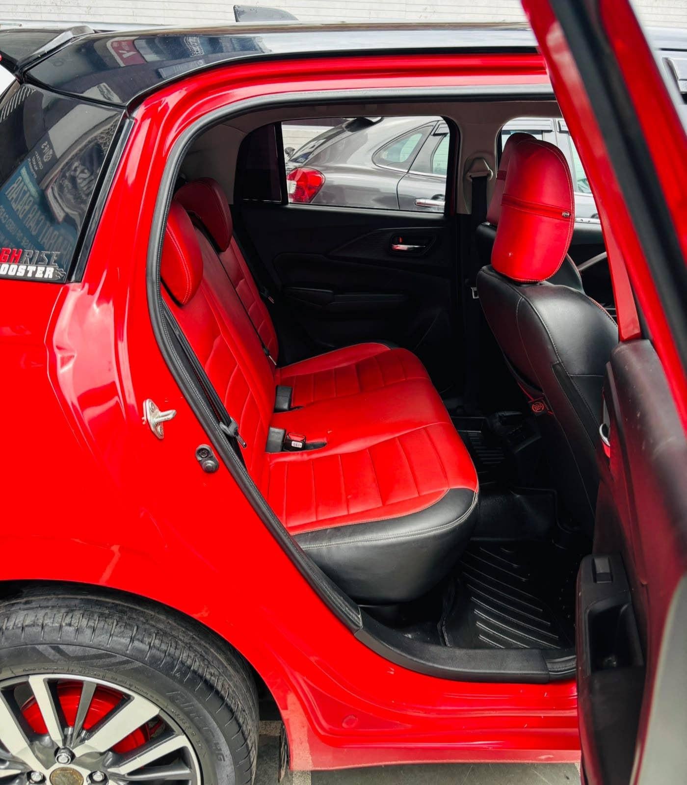 39,000 KMS MARUTI SWIFT ZXI+ PETROL (2024)