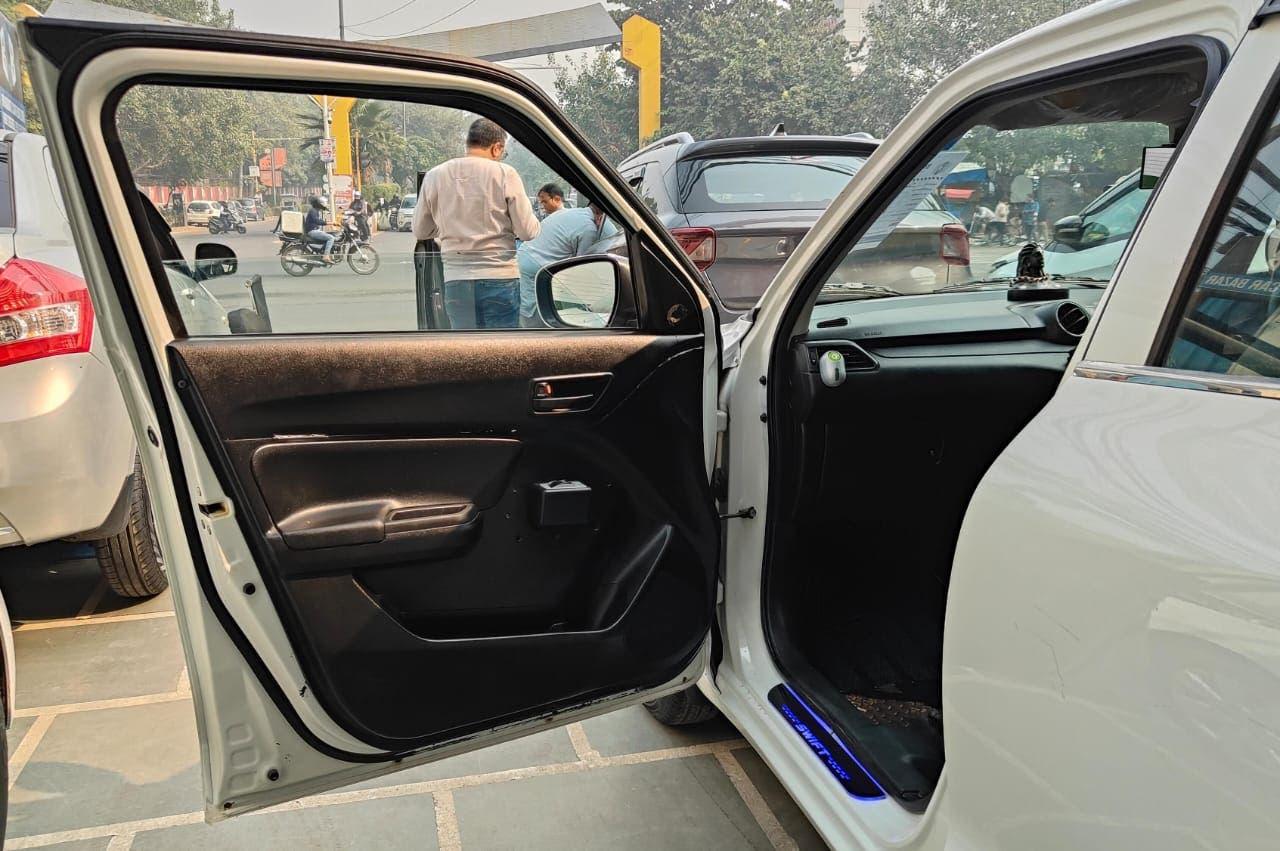 22,000 KMS MARUTI SWIFT LXI PETROL (2020)