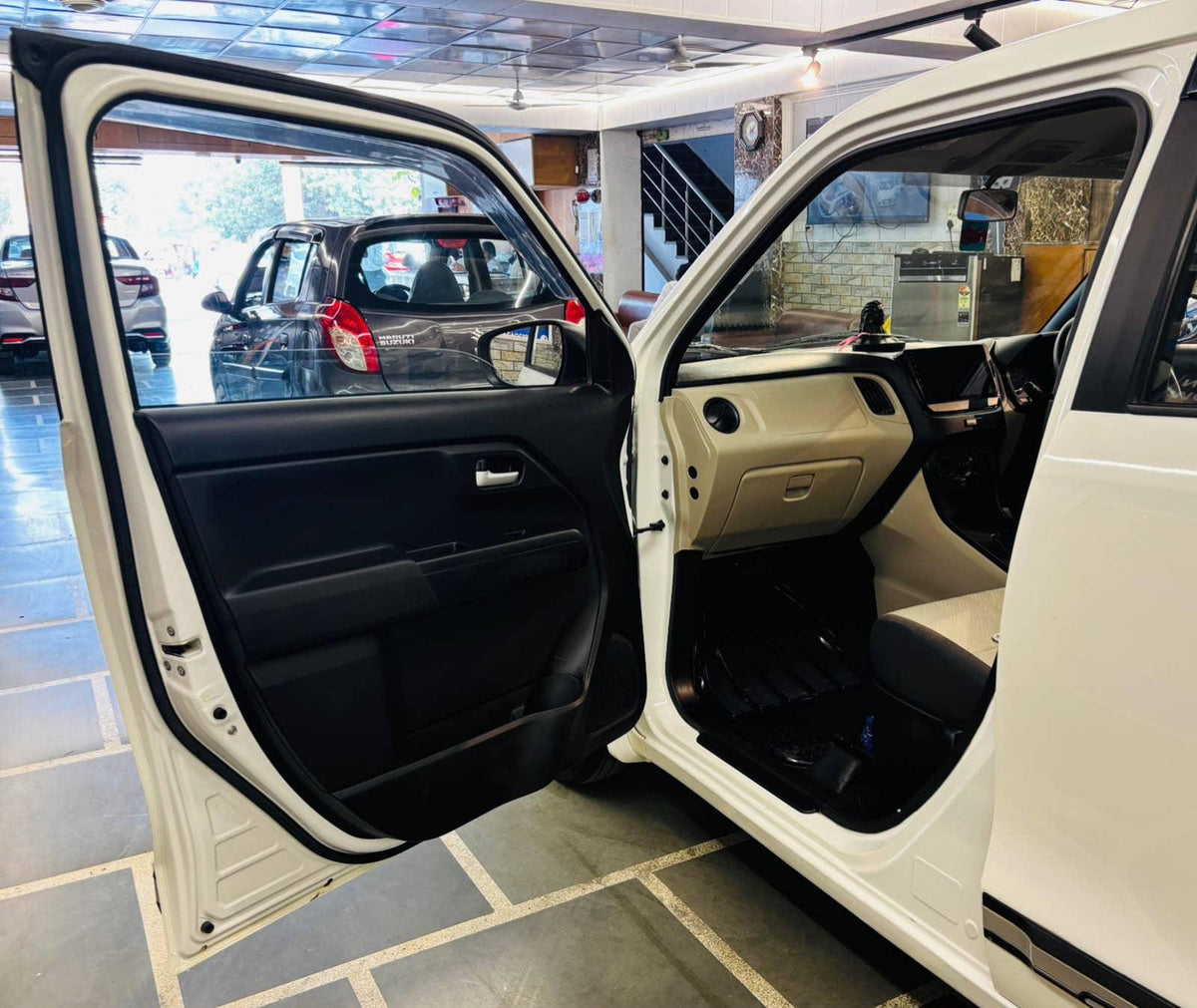 4,000 KMS MARUTI WAGONR ZXI 1.2 PETROL (2022)