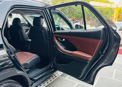 39,000 KMS HYUNDAI ALCAZAR SIGNATURE (O) 6 STR 1.5 DCT PETROL (2023)