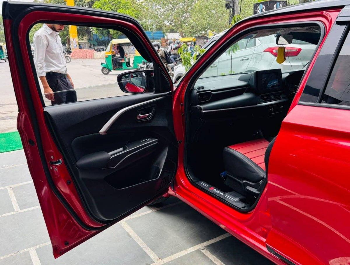 44,000 KMS MARUTI SWIFT ZXI+ PETROL (2024)
