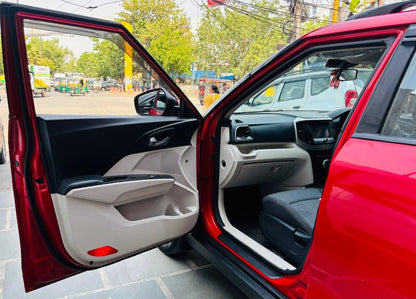 43,000 KMS MAHINDRA XUV 300 W8 DIESEL (2019)