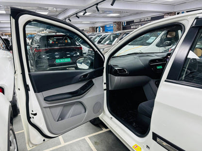 33,000 KMS TATA TIAGO XTA 1.2 I-CNG TWN (2024)