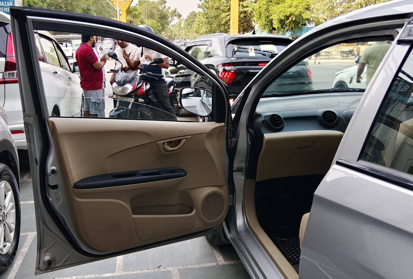 37,000 KMS HONDA AMAZE E MT 1.2 PETROL (2015)