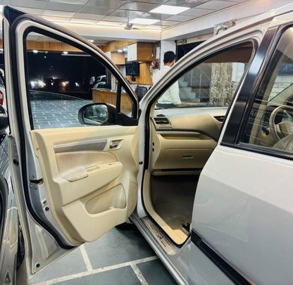 48,000 KMS MARUTI ERTIGA VXI PEROL (2014)