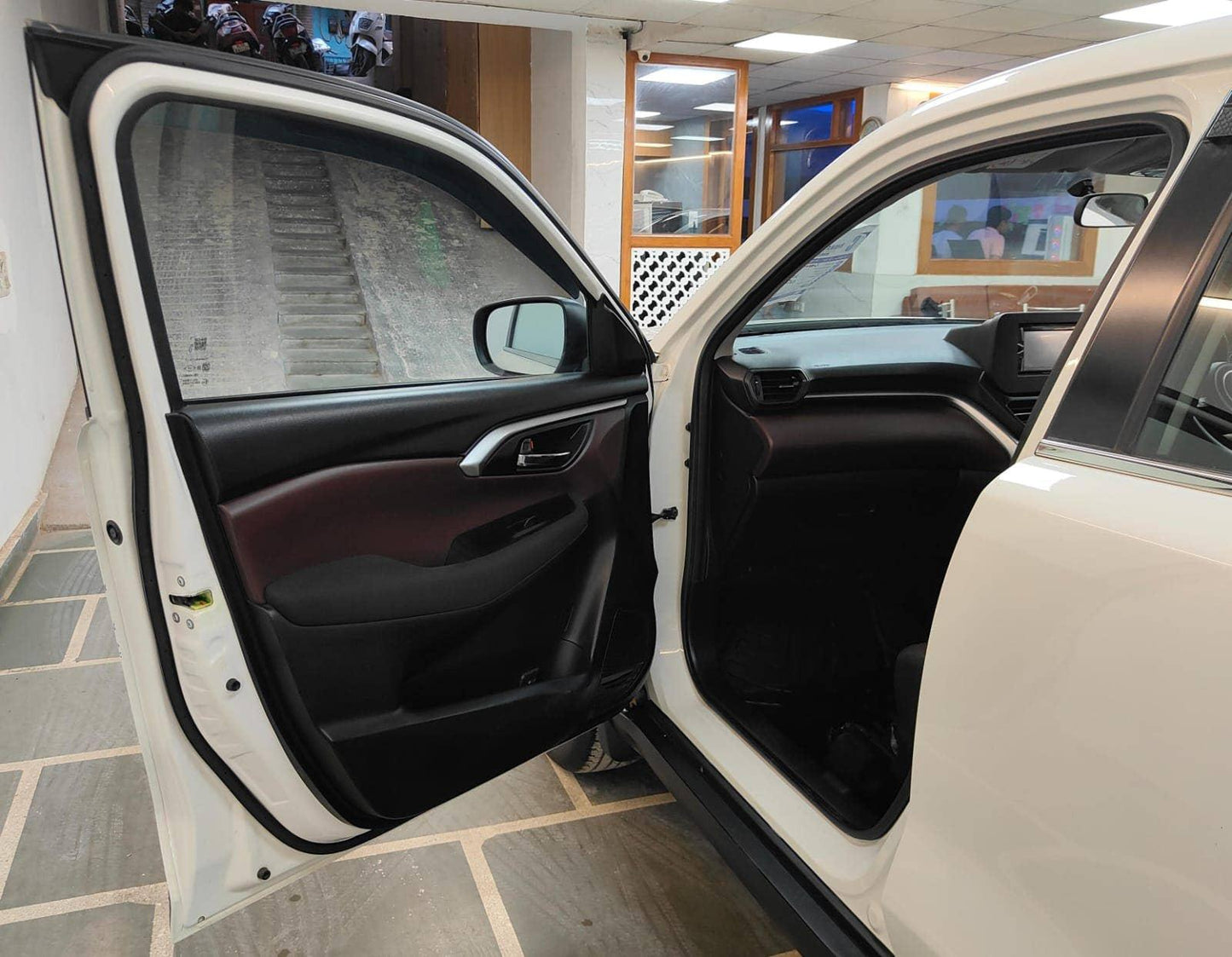 24,000 KMS MARUTI GRAND VITARA SIGMA PETROL (2023)