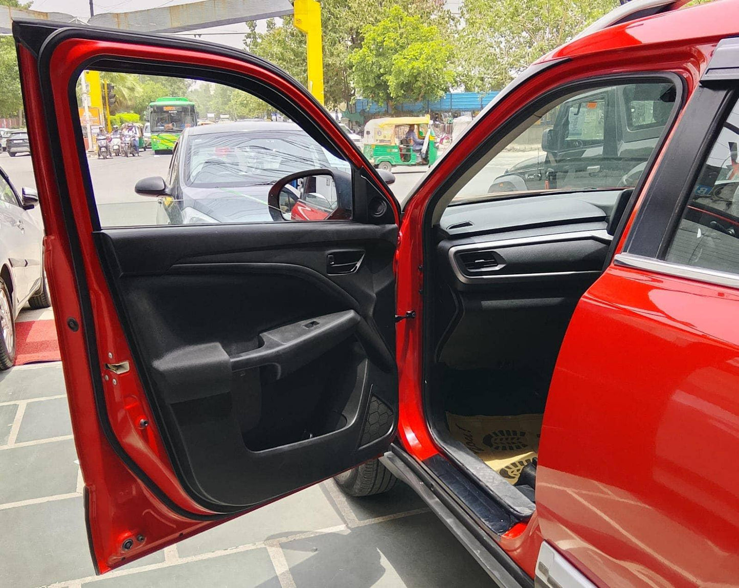 22,000 KMS MARUTI BREZZA VXI GREEN CNG (2024)