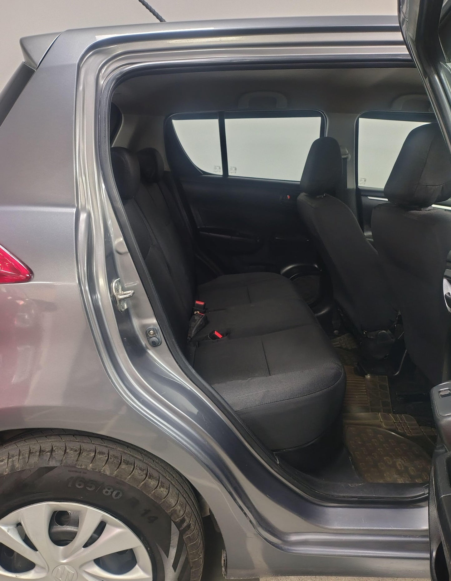 MARUTI SWIFT LXI (O) PETROL (2017)