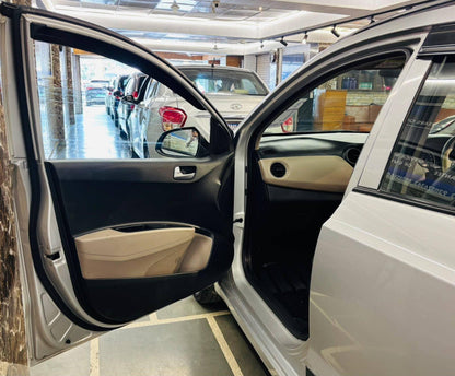 12,000 KMS HYUNDAI GRAND I10 1.2 SPORTZ (2016)