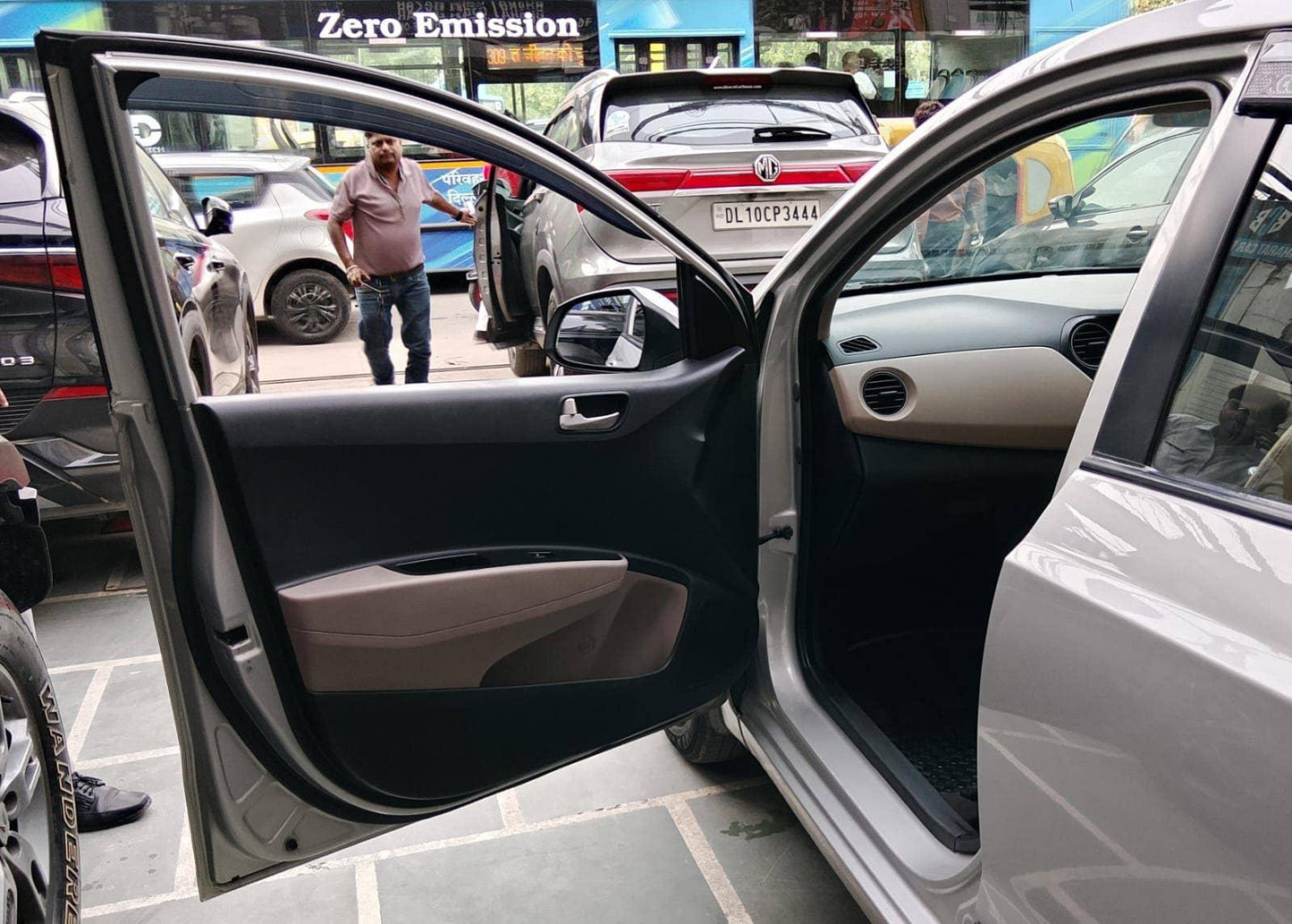 HYUNDAI XCENT S PETROL (2016)