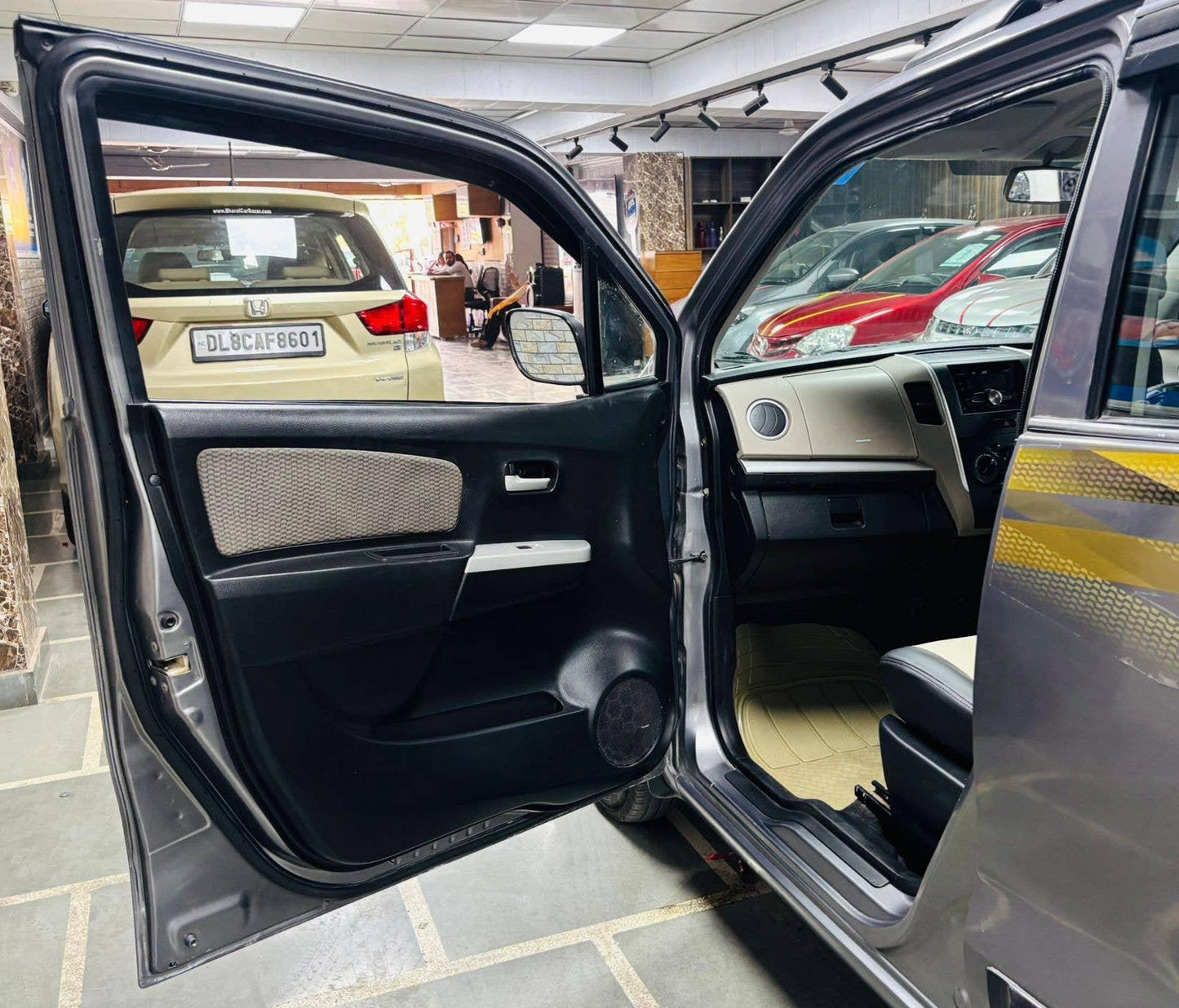 49,000 KMS MARUTI WAGONR LXI PETROL (2016)