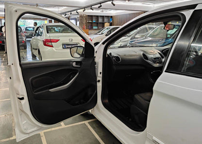 40,000 KMS FORD FIGO TITANIUM 1.2 PETROL (2016)