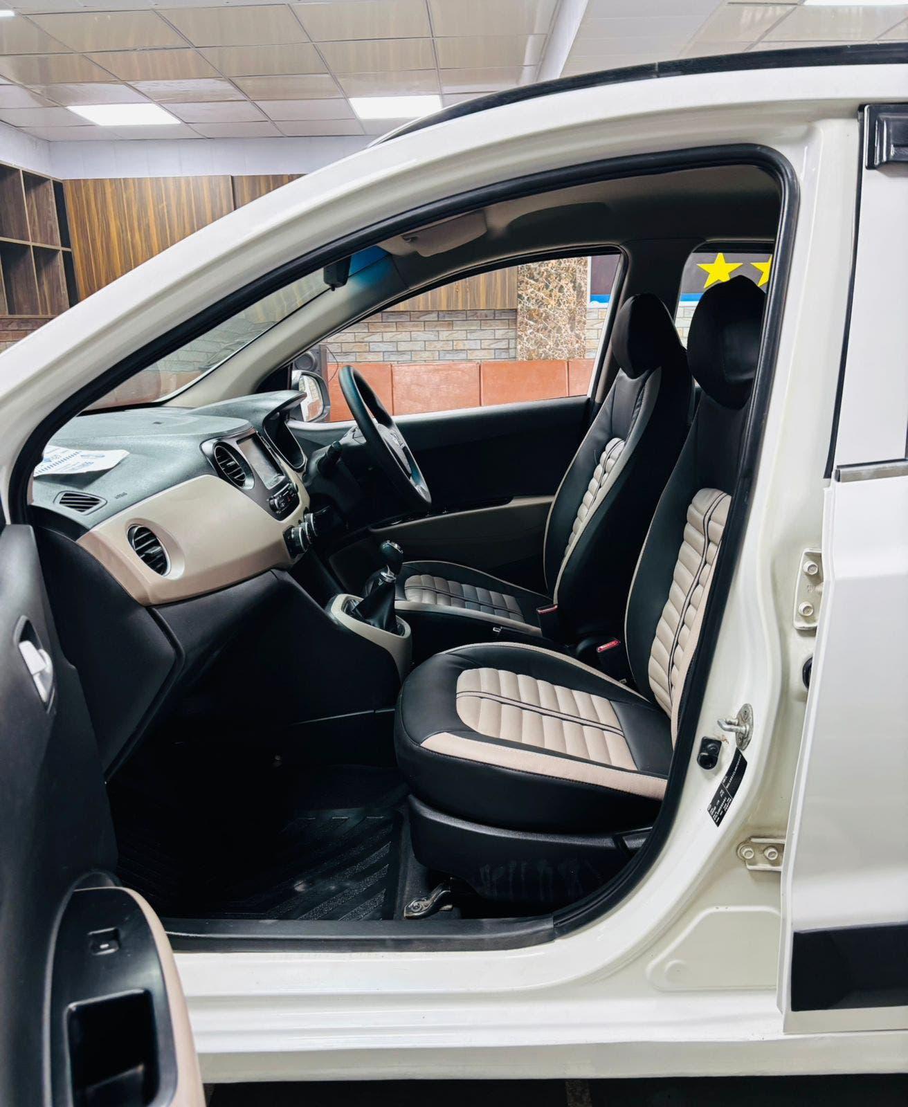 HYUNDAI GRAND I10 SPORTZ (O) 1.2 PETROL (2017)