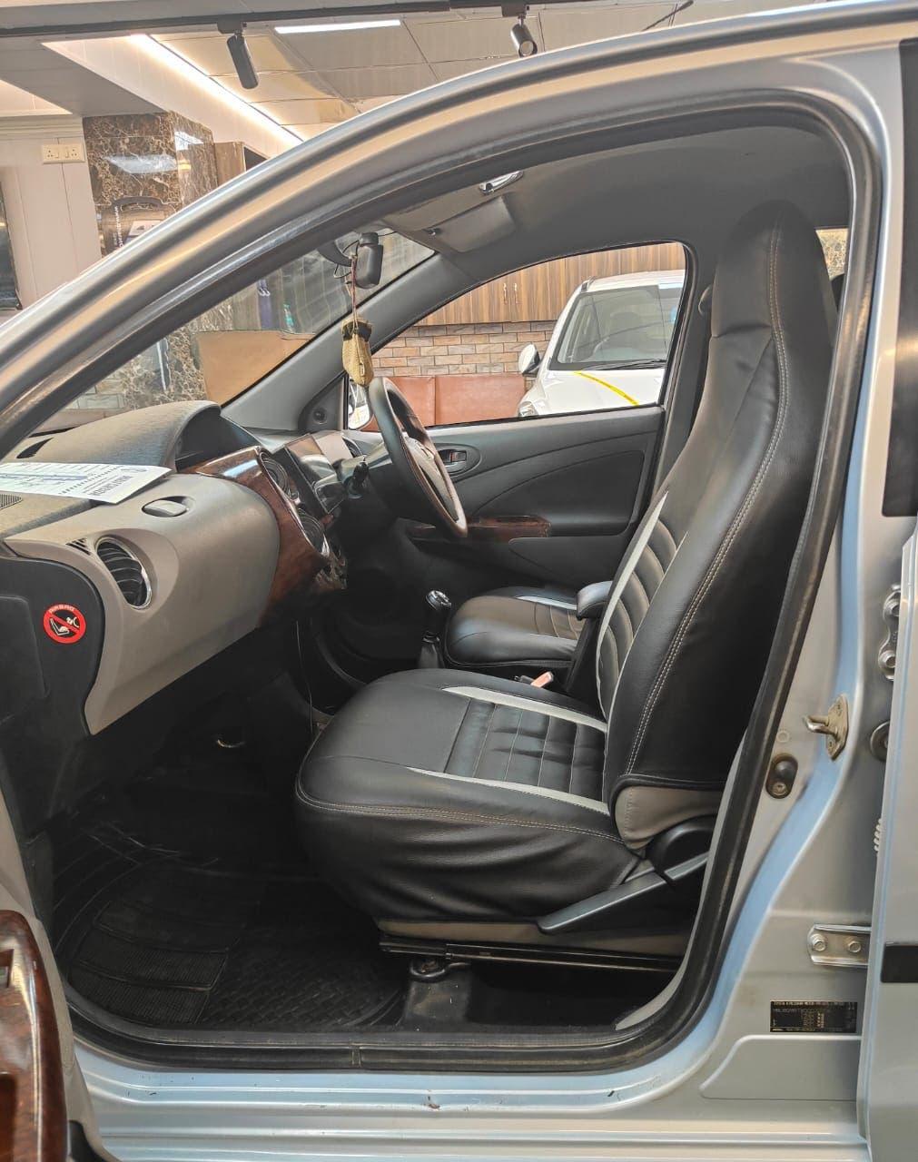 TOYOTA ETIOS V PETROL (2011)