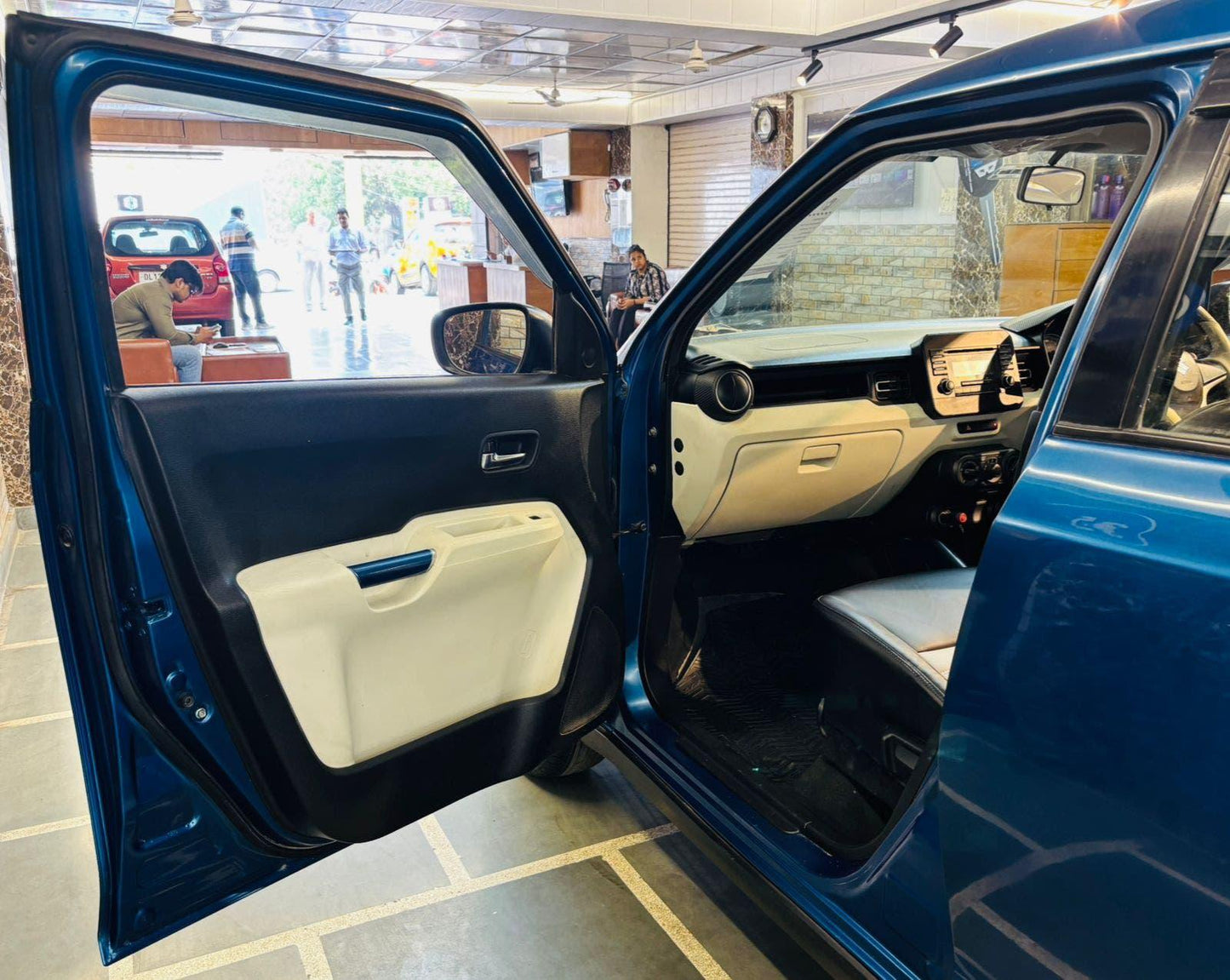 37,000 KMS MARUTI IGNIS 1.2 ZETA AUTOMATIC PETROL (2017)