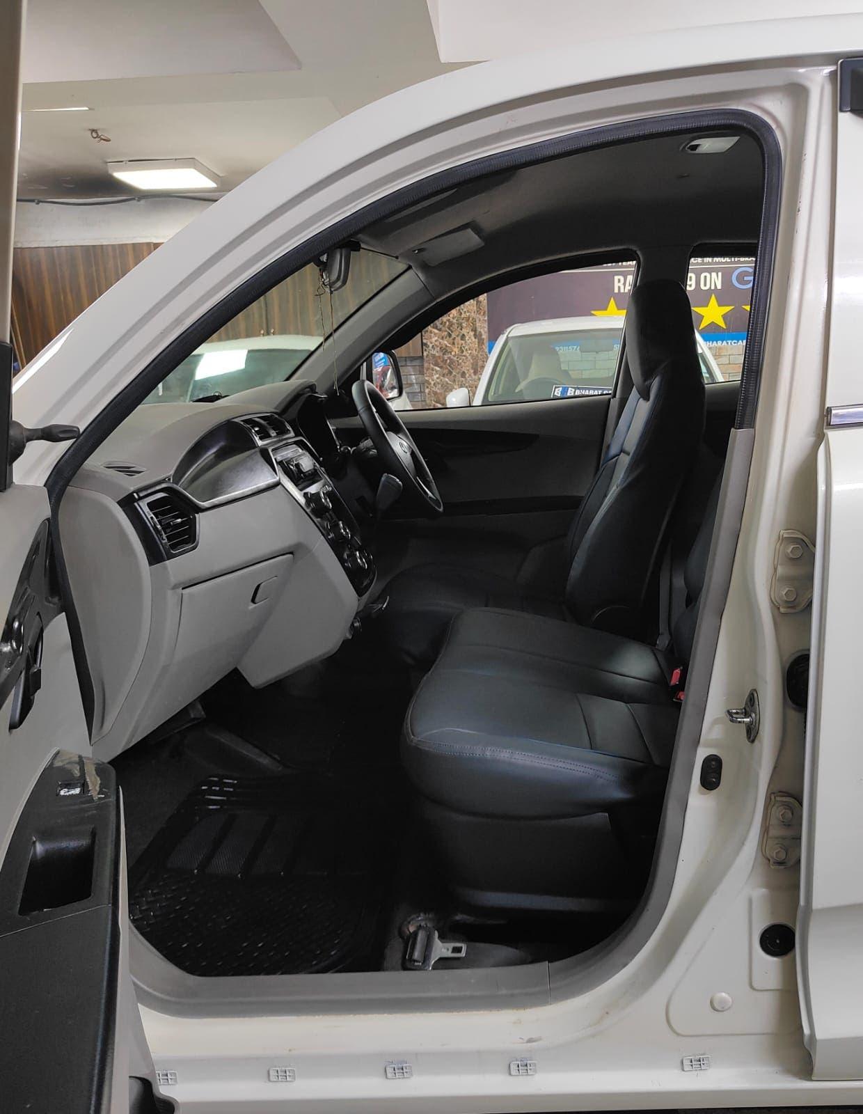 MAHINDRA KUV 100 K4 DIESEL (2016)