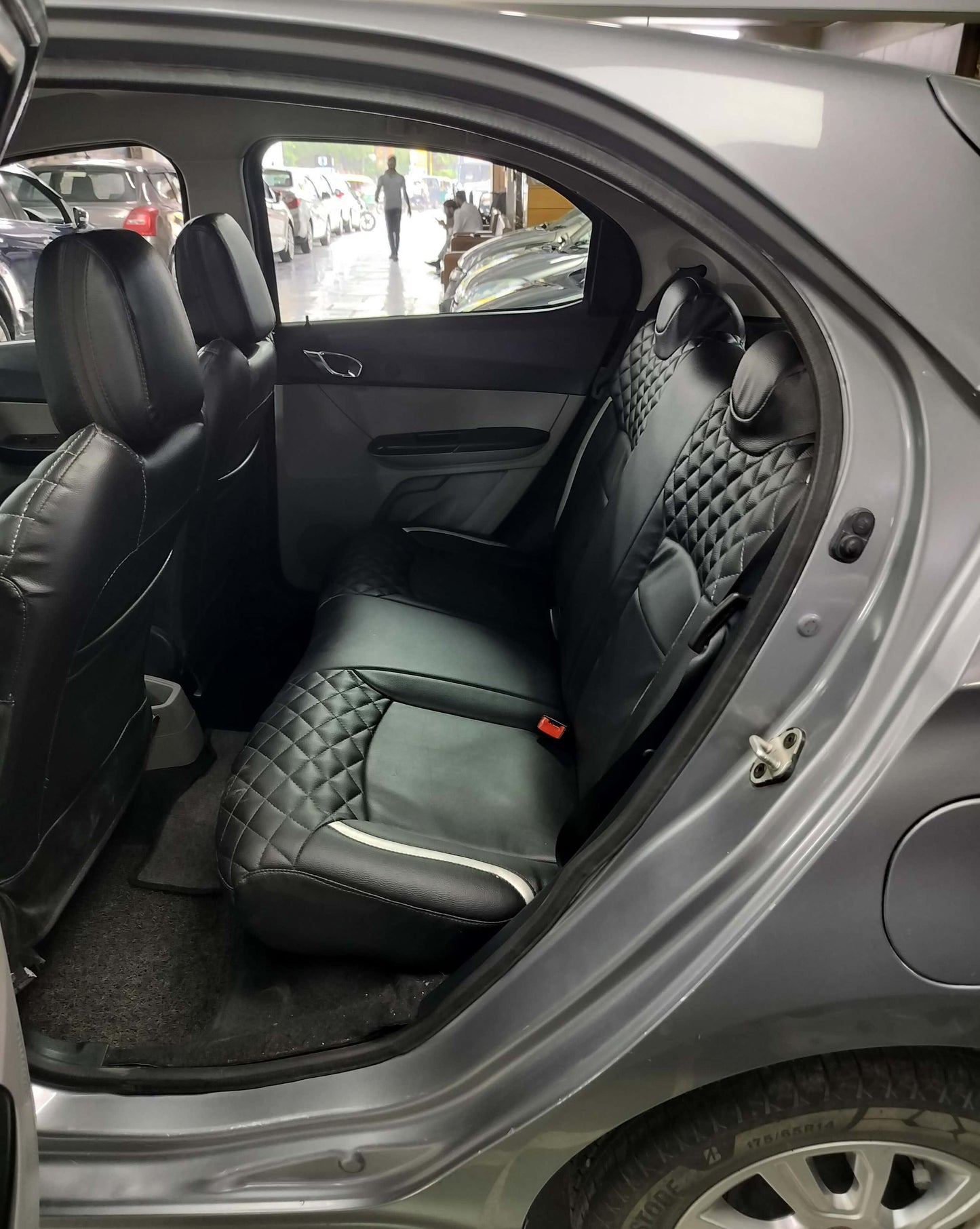 26,000 KMS TATA TIAGO XZ PETROL (2019)