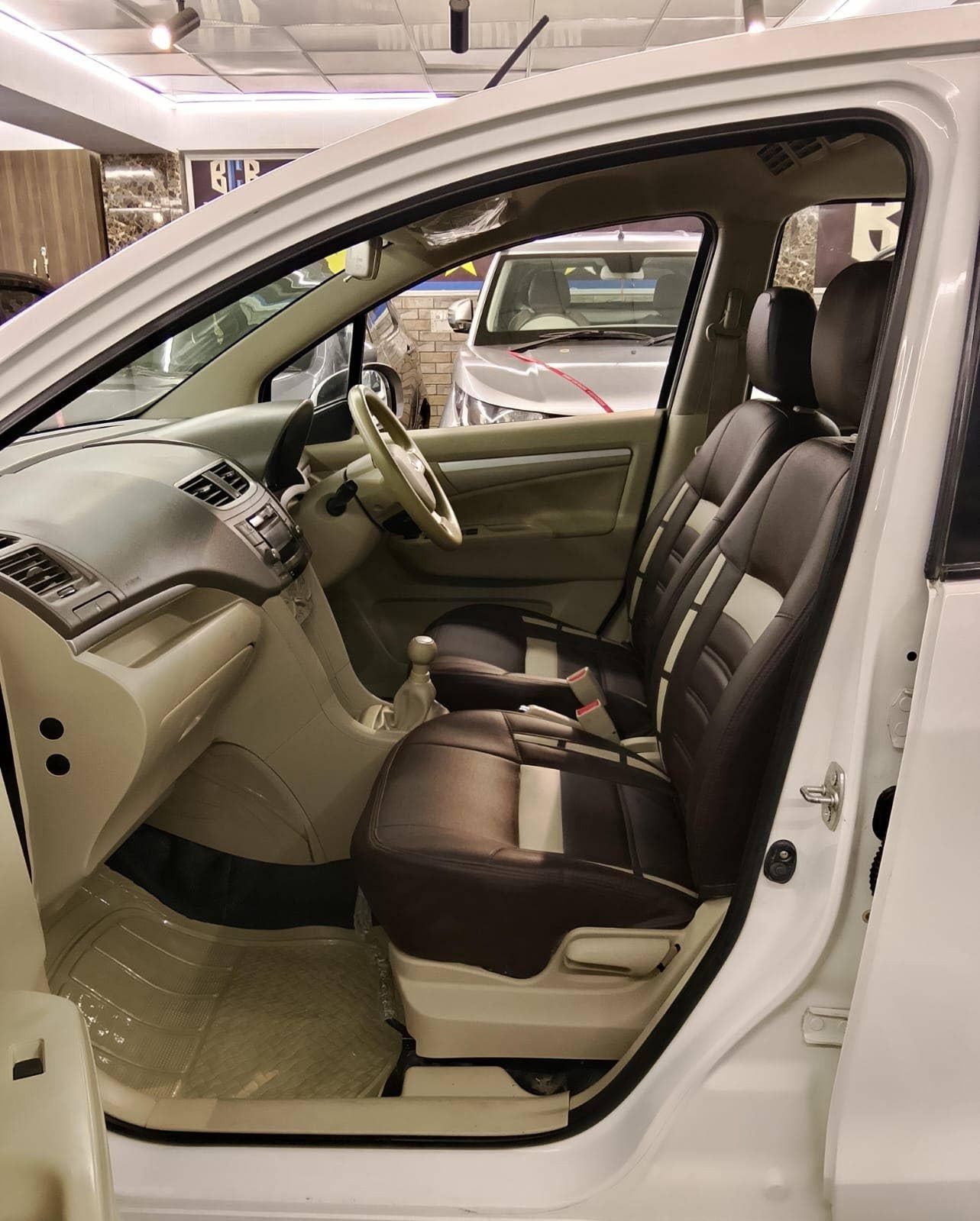 15,000 KMS MARUTI ERTIGA VXI PETROL (2016)