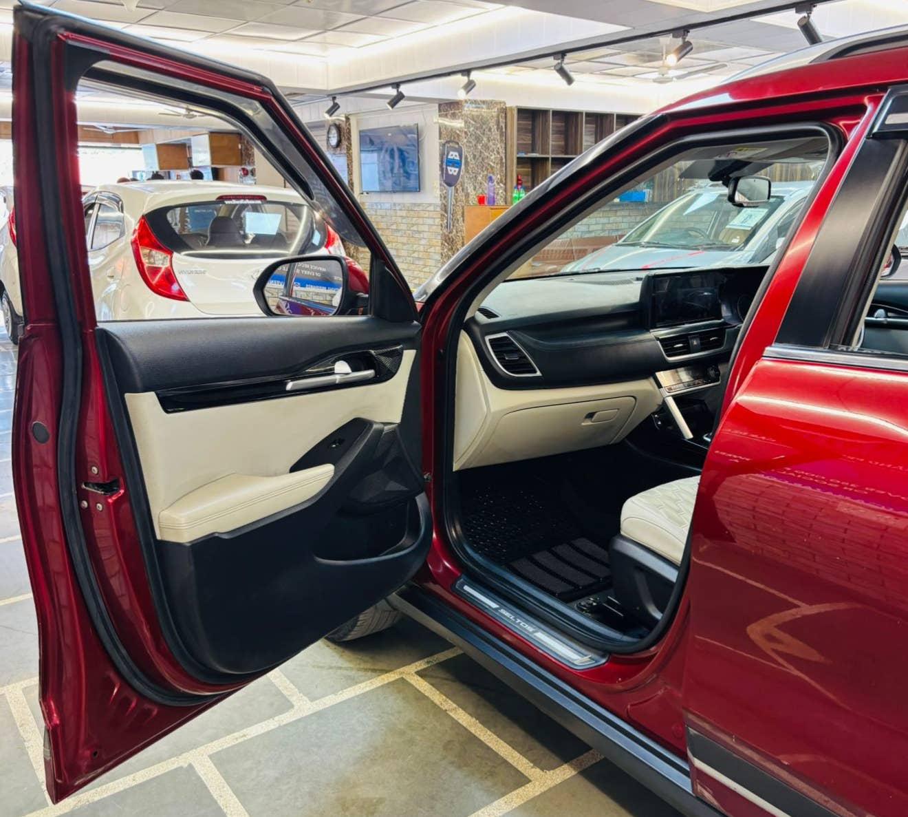KIA SELTOS 1.5 HTX MT SUNROOF PETROL (2021)