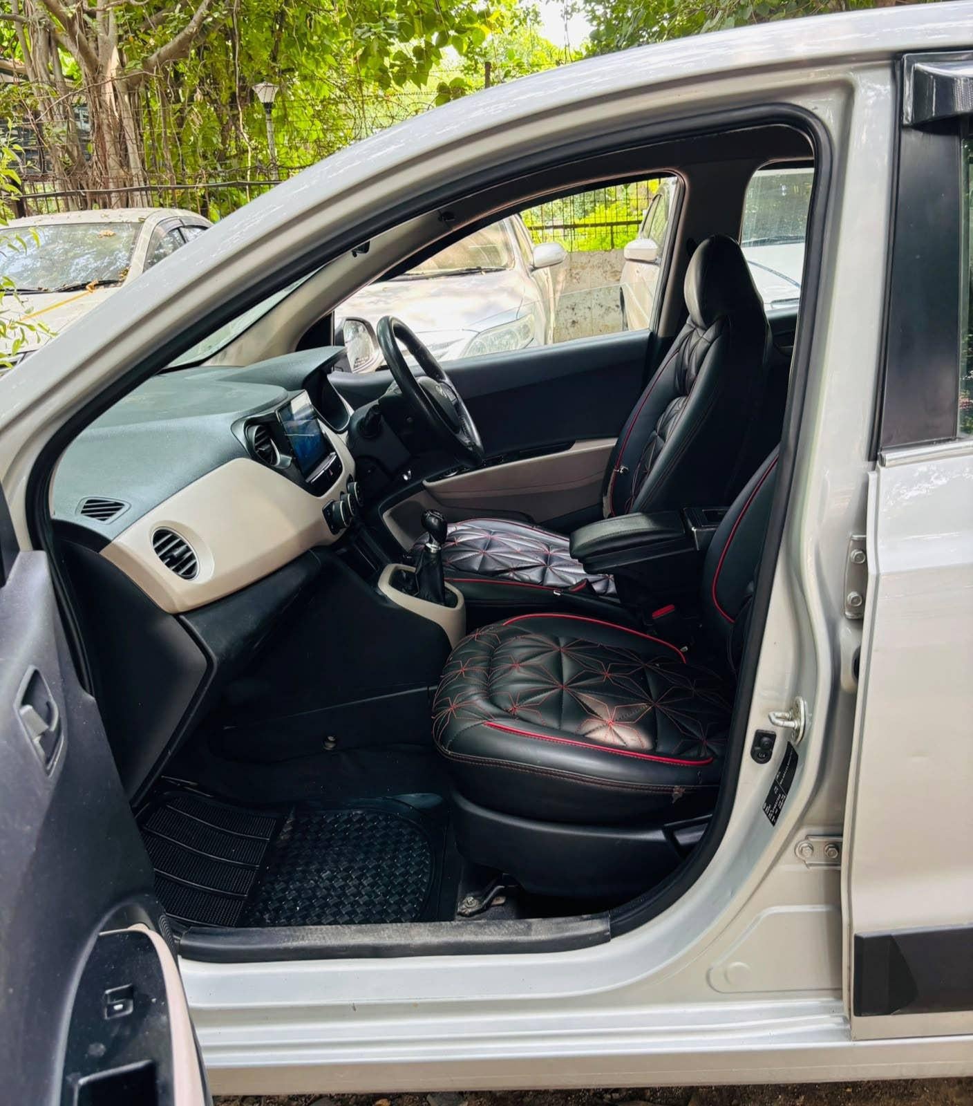 HYUNDAI XCENT 1.2 VTVT S (O) PETROL (2015)