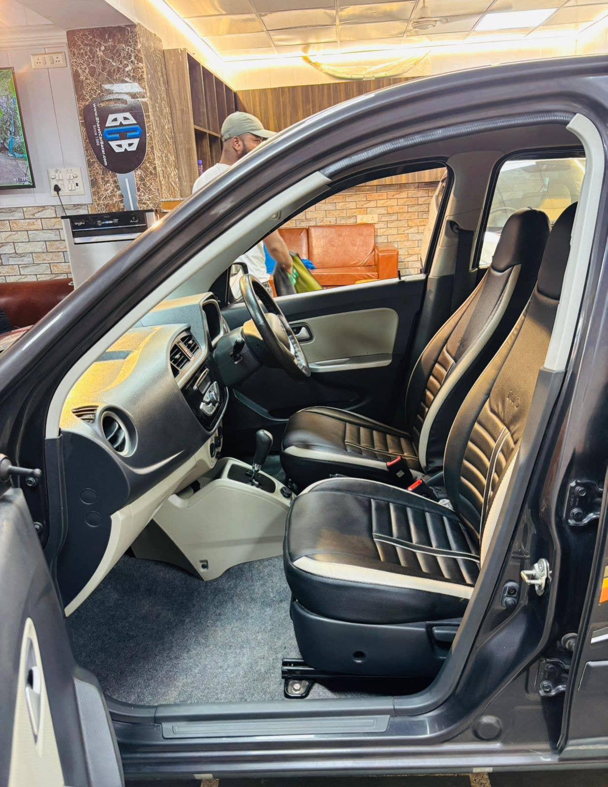 18,000 KMS MARUTI ALTO K10 VXI AUTOMATIC PETROL (2019)