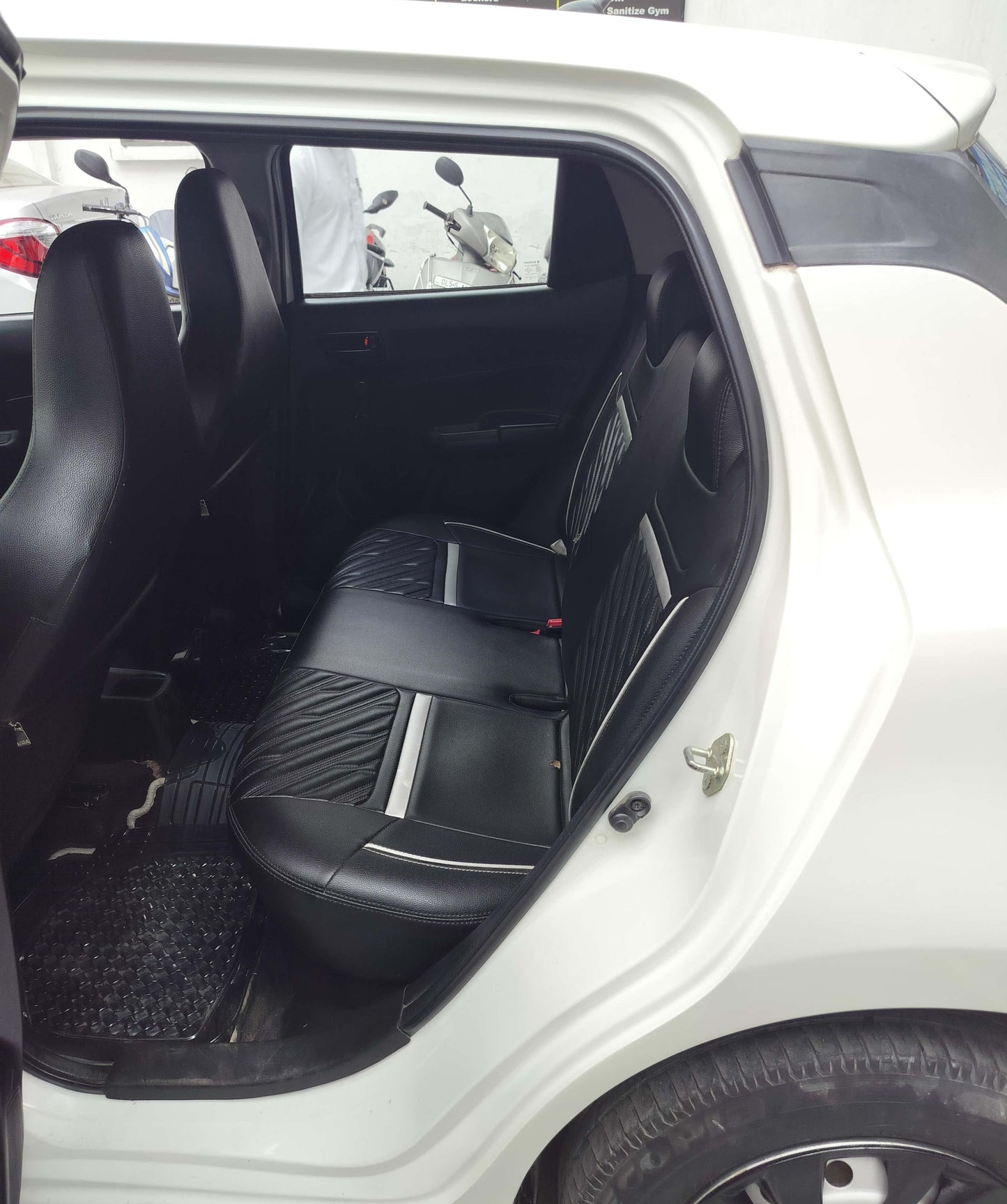 MARUTI SWIFT LXI PETROL (2020)