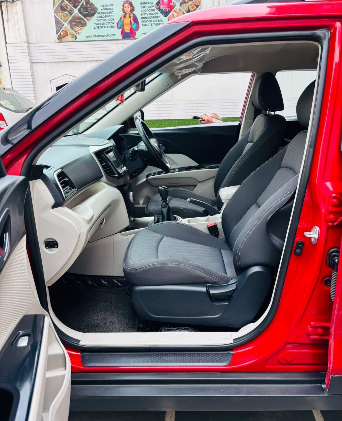 43,000 KMS MAHINDRA XUV 300 W8 DIESEL (2019)