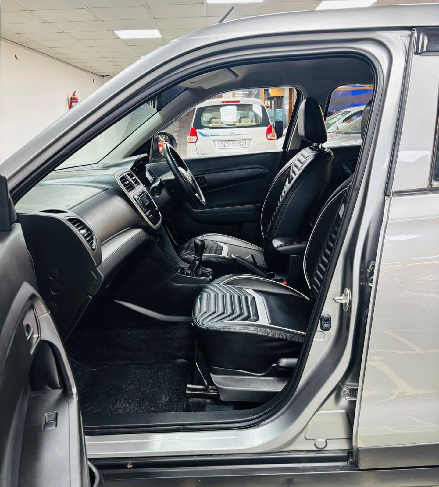 31,000 KMS MARUTI VITARA BREZZA LXI PETROL (2020)
