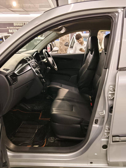 27,000 KMS MAHINDRA KUV 100 K2 NXT PETROL (2018)