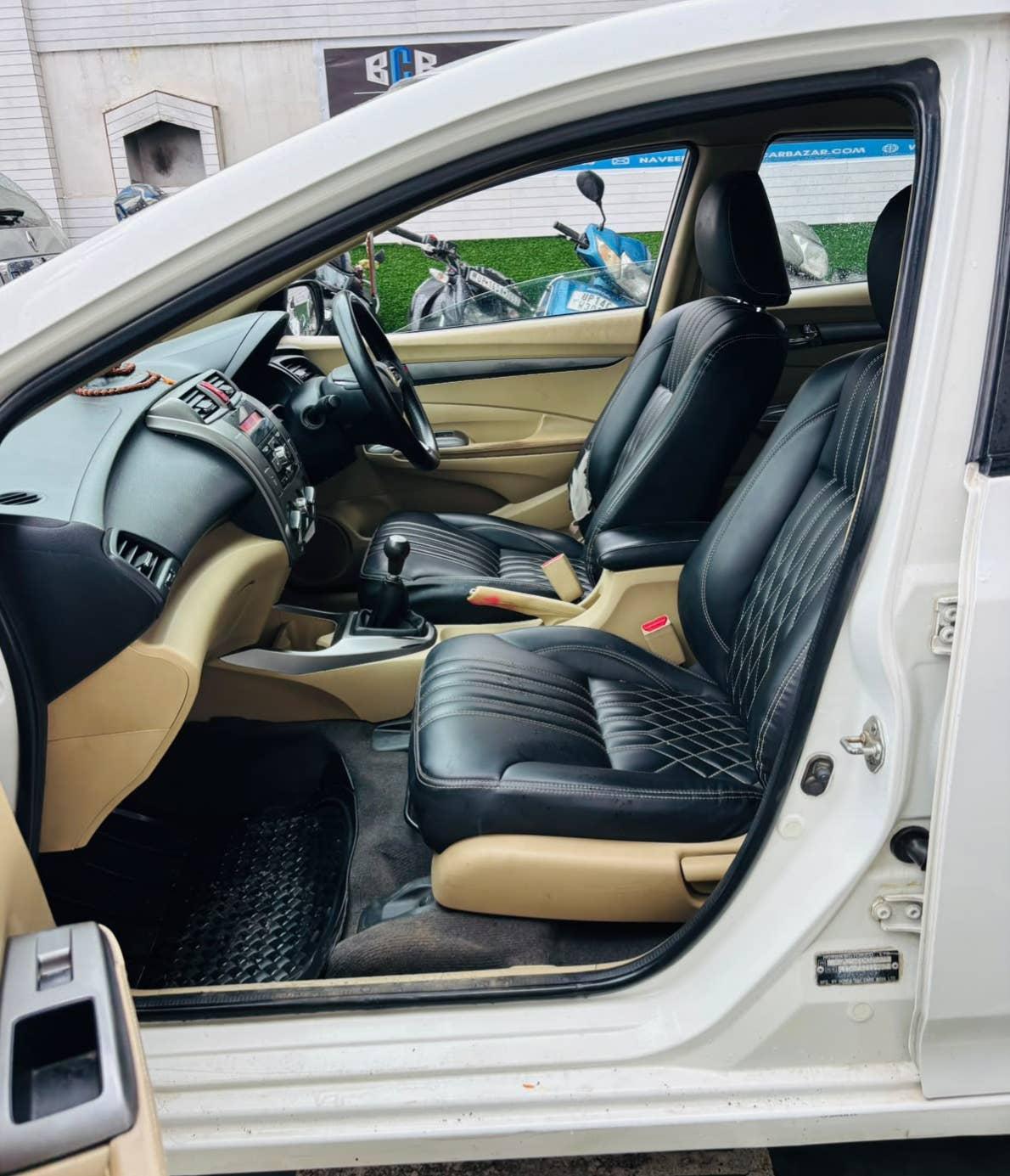 HONDA CITY 1.5 V MT CNG (2012)