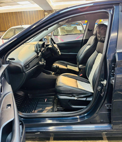 24,000 KMS HYUNDAI I20 1.2 SPORTZ MT PETROL (2021)