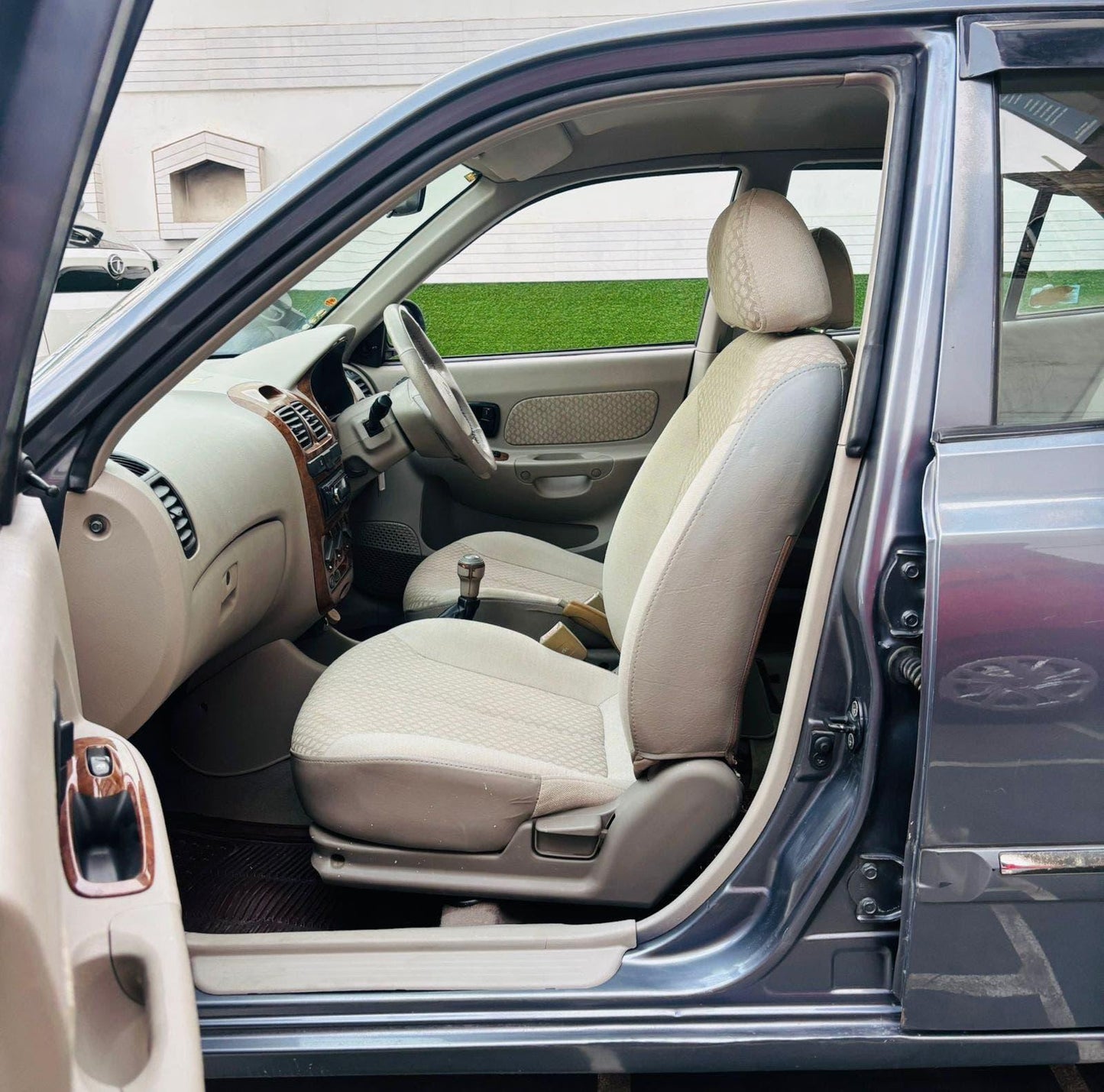 30,000 KMS HYUNDAI ACCENT EXECUTIVE PETROL (2011)