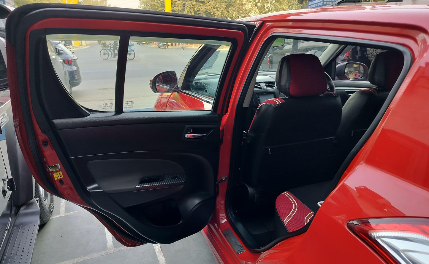 45,000 KMS MARUTI SWIFT VXI PETROL (2016)