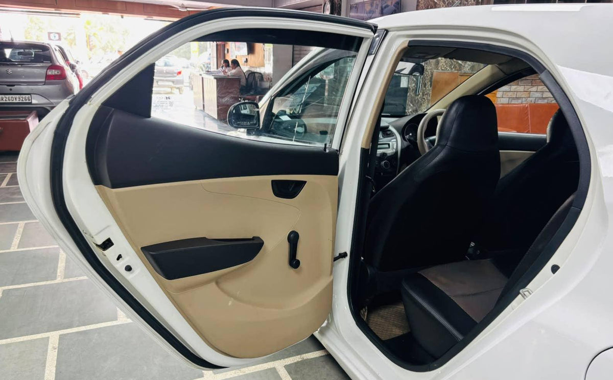 HYUNDAI EON MAGNA PETROL (2015)
