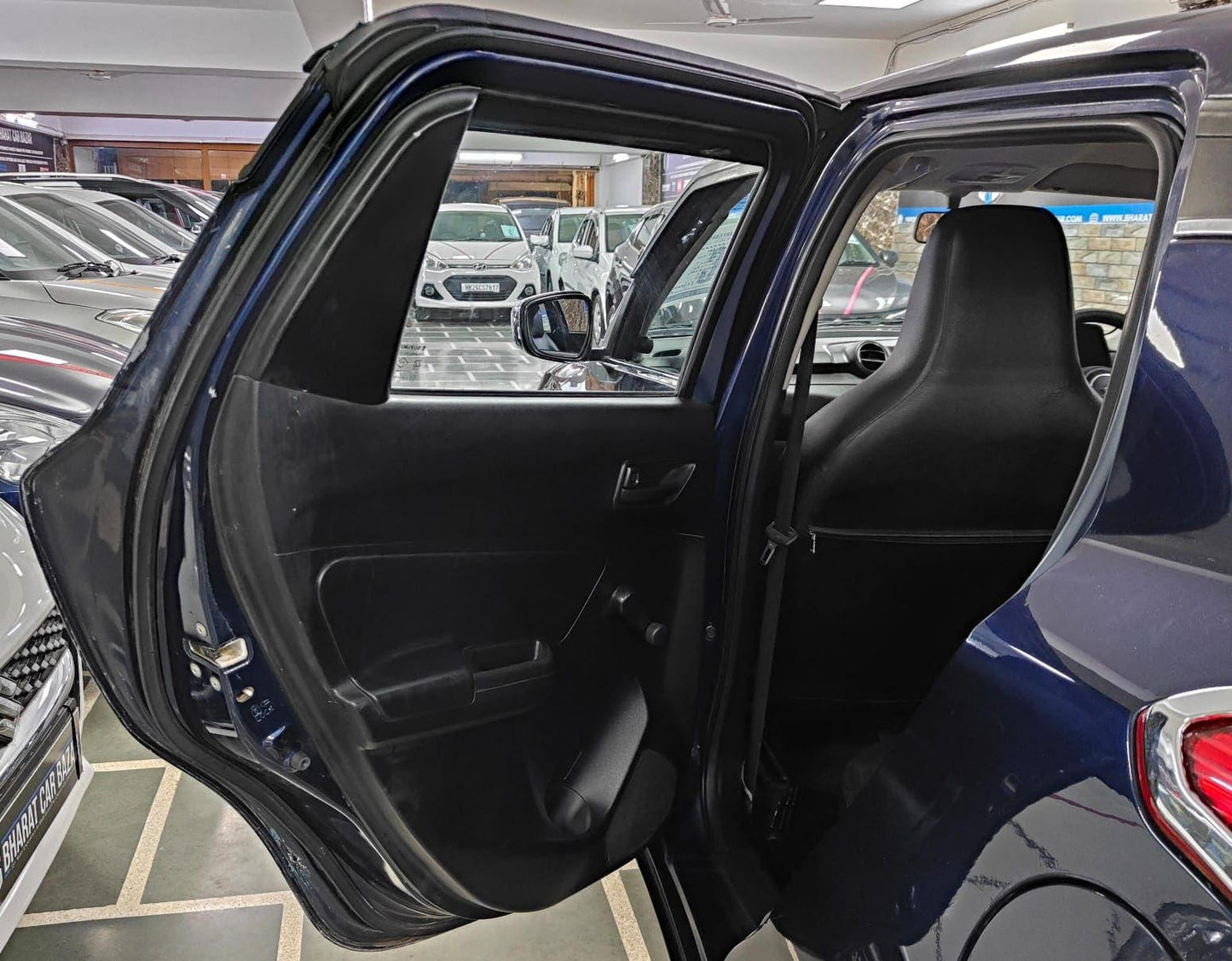 MARUTI SWIFT LXI CNG (2019)