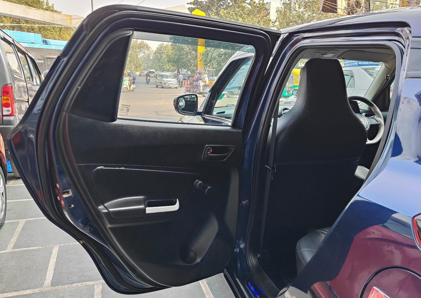 MARUTI SWIFT LXI PETROL (2019)