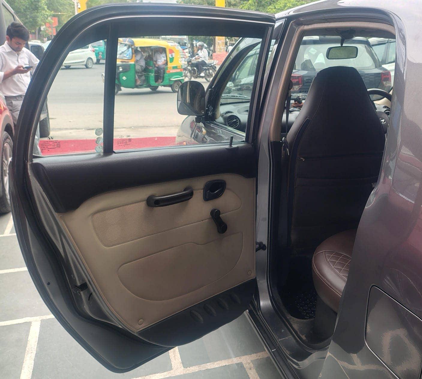 HYUNDAI SANTRO GL PETROL+CNG (2013)