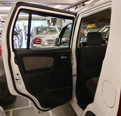 2,000 KMS MARUTI WAGONR LXI PETROL (2014)