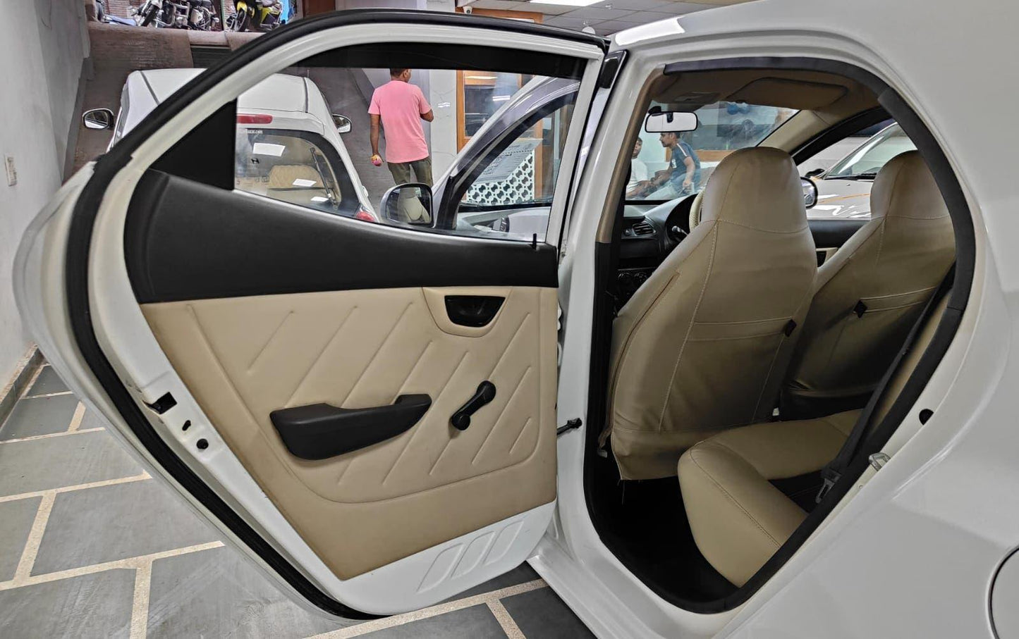 HYUNDAI EON DLITE + PETROL (2017)