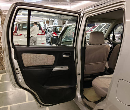 30,000 KMS MARUTI WAGONR VXI PETROL (2015)