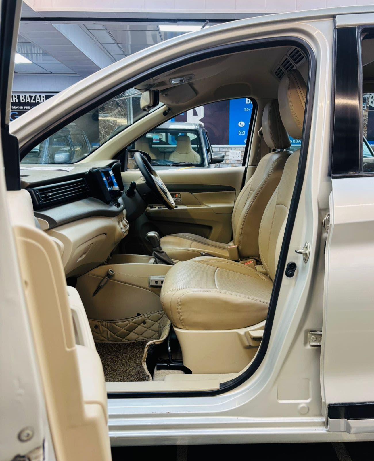 32,000 KMS MARUTI ERTIGA VXI AUTOMATIC PETROL (2019)