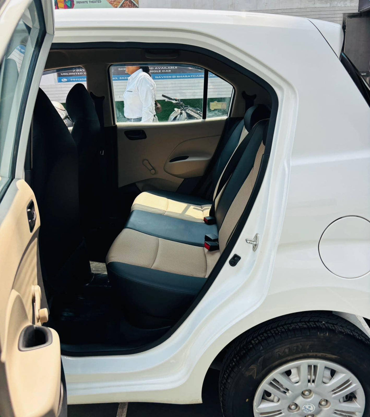 4000 KMS HYUNDAI SANTRO 1.1 ERA EXCUTIVE MT PETROL (2021)