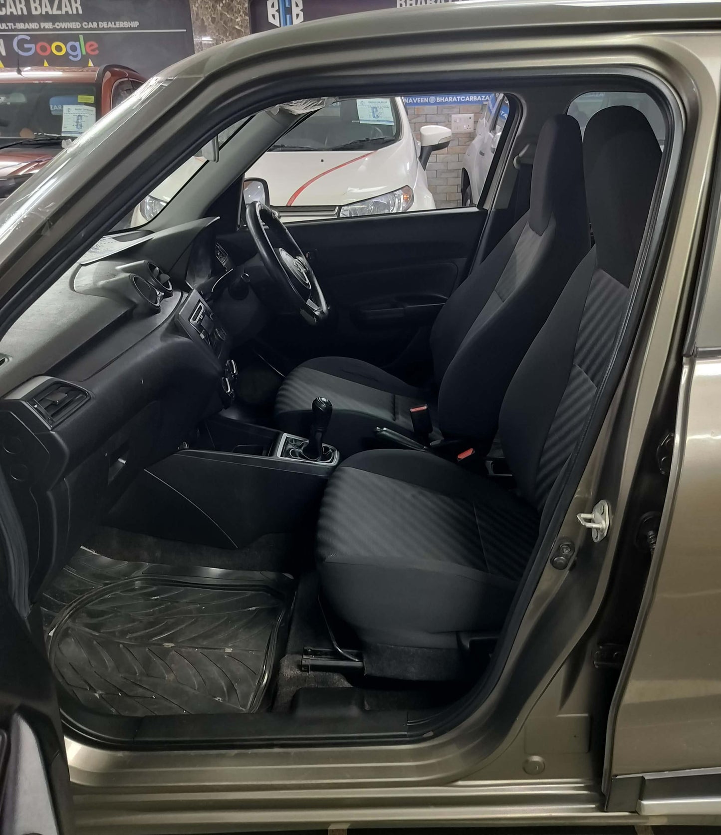 46,000 KMS MARUTI SWIFT LXI PETROL (2018)
