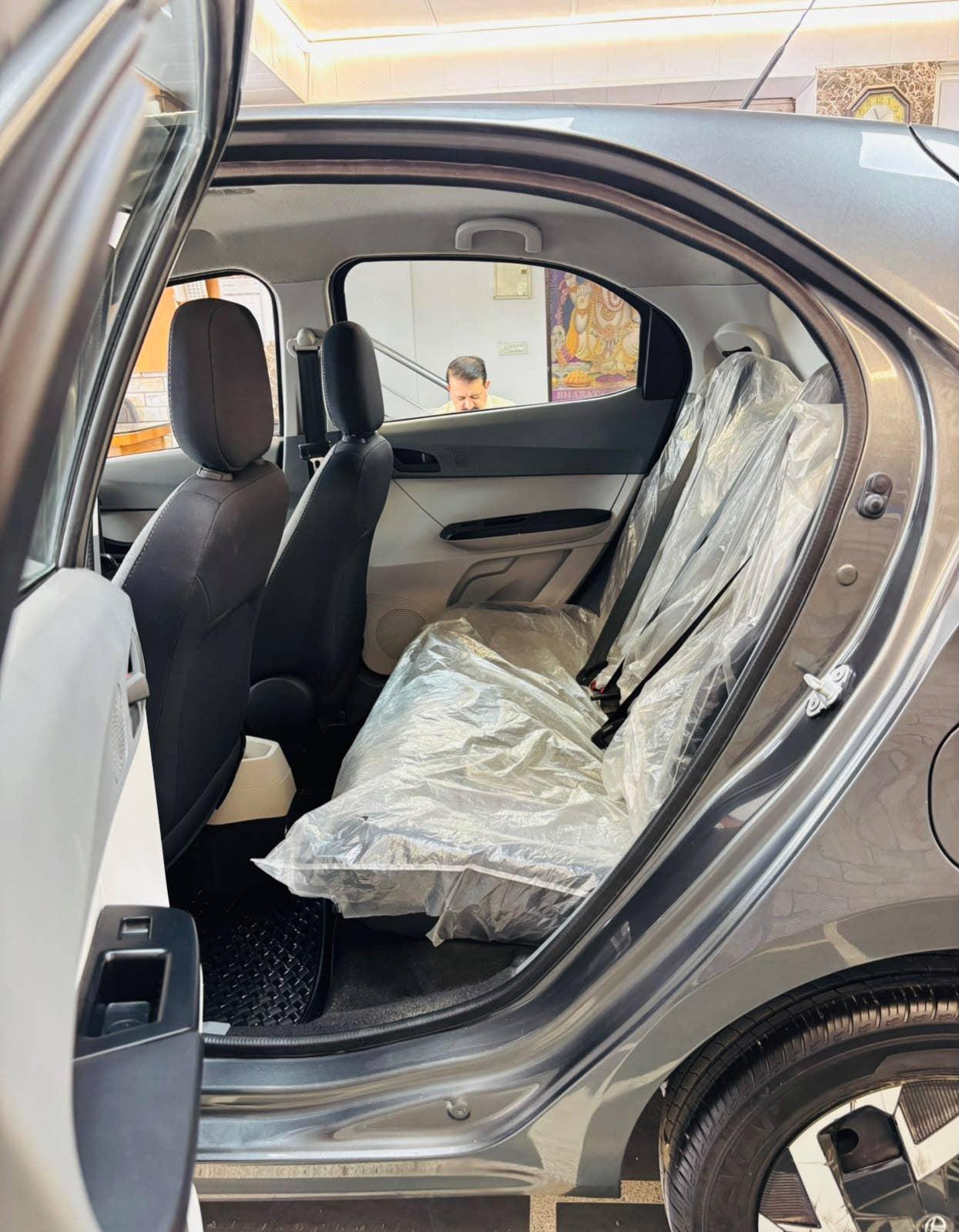 18,000 KMS TATA TIAGO 1.2 CNG TWN XM (2025)